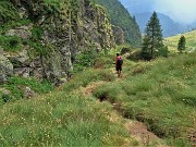 62 Scendiamo per la prima volta la valle del Monte Sasso sul sent. 258 